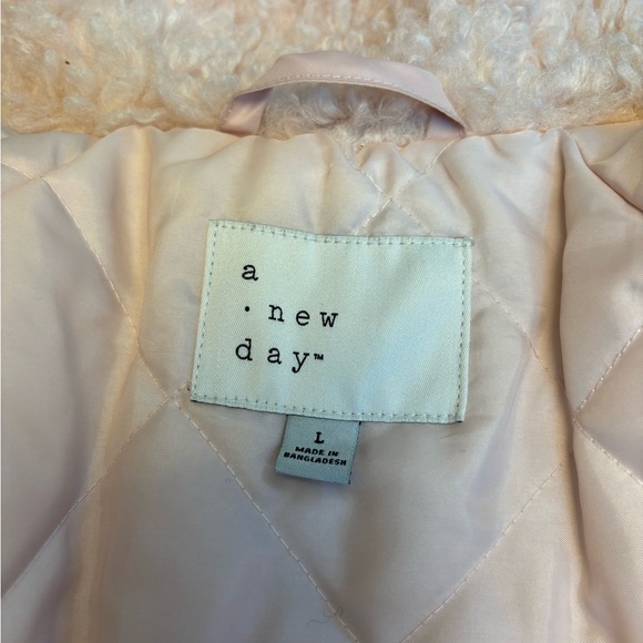 Women’s~ A New Day Bomber Jacket! 💖 - Picture 6 of 12